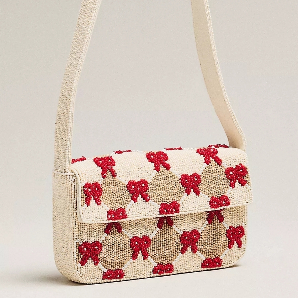 🌼 NWT Anthropologie Fiona bow beaded purse